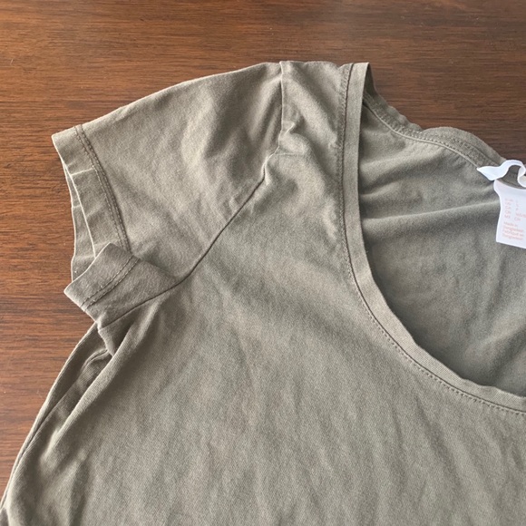 H&M basic tee - Picture 3 of 4